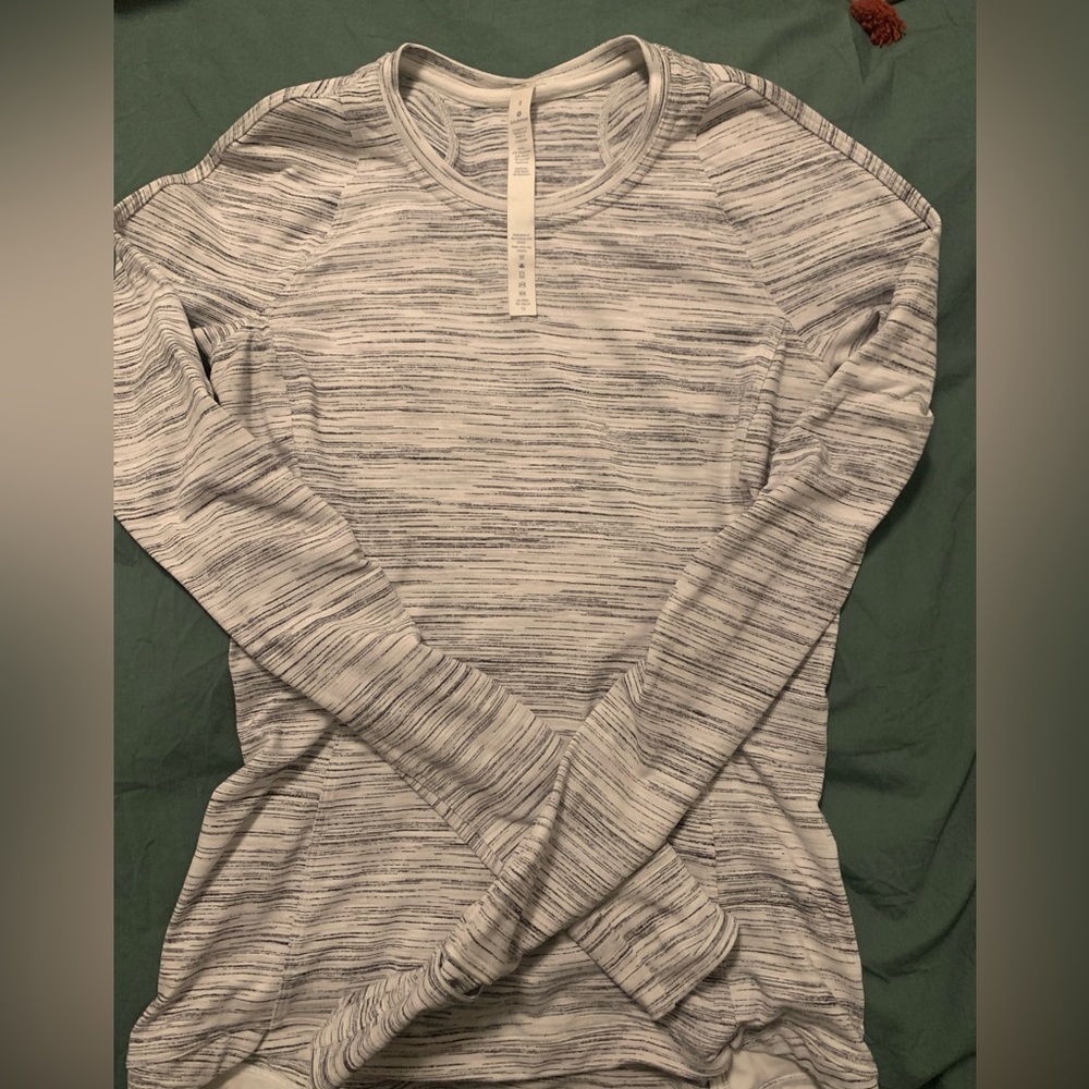 Lululemon long sleeve workout top
